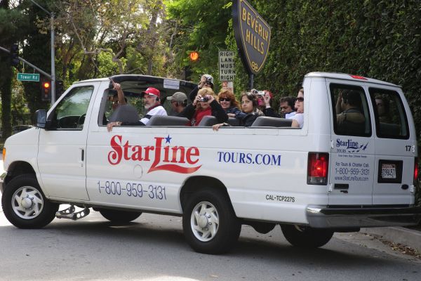 Celebrity Home Tours from Hollywood | Starline Tours
