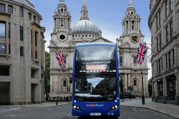 HOP-ON-HOP-OFF-London-Bus