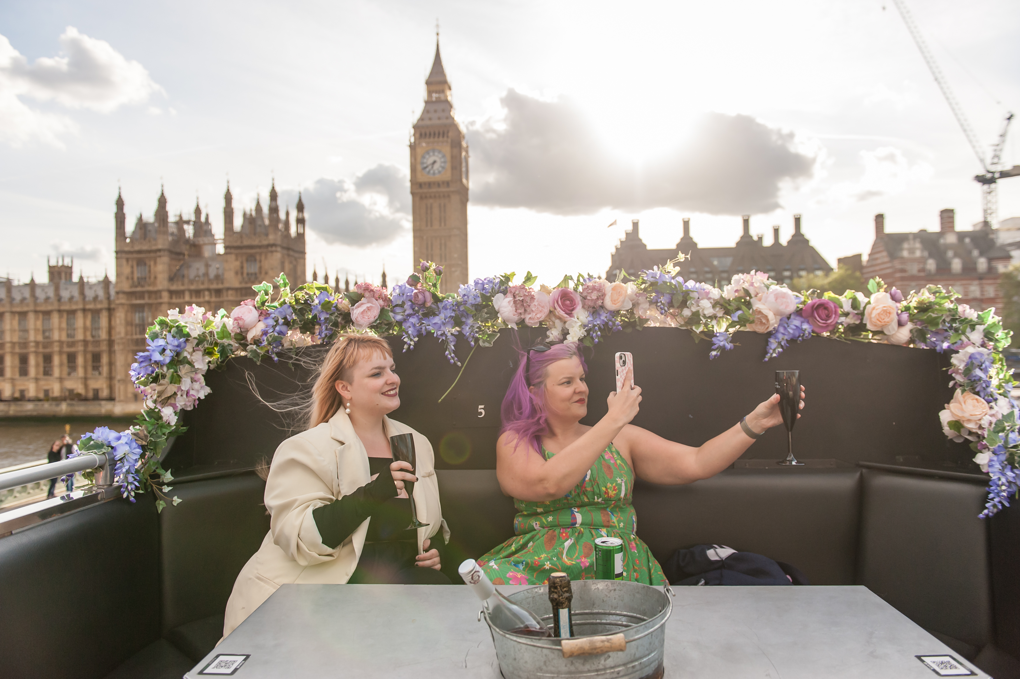 Bar Bus – Image 1 | WeShare