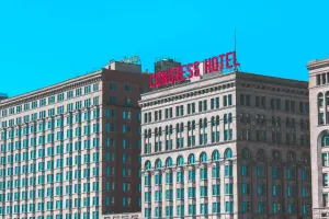 Mobsters & Haunted Mysteries of Chicago Walking Tour