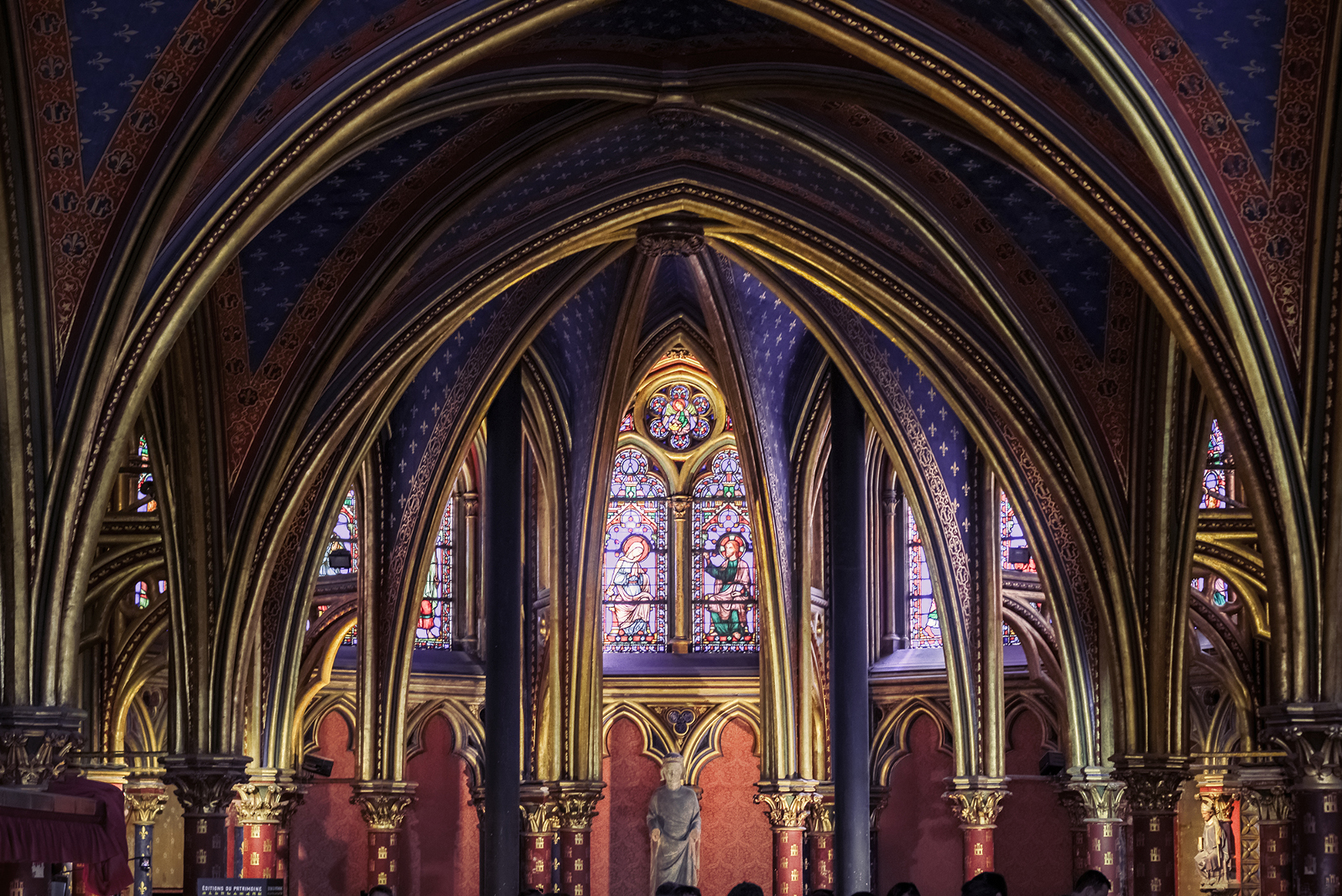 Notre-Dame Island & Skip-the-Line Sainte-Chapelle Tour in Small Group  - Acomodações em Paris