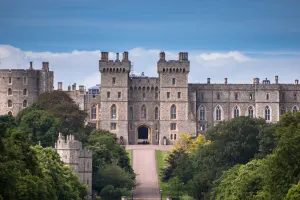 Private full-day tour of Windsor, Eton and Stonehenge