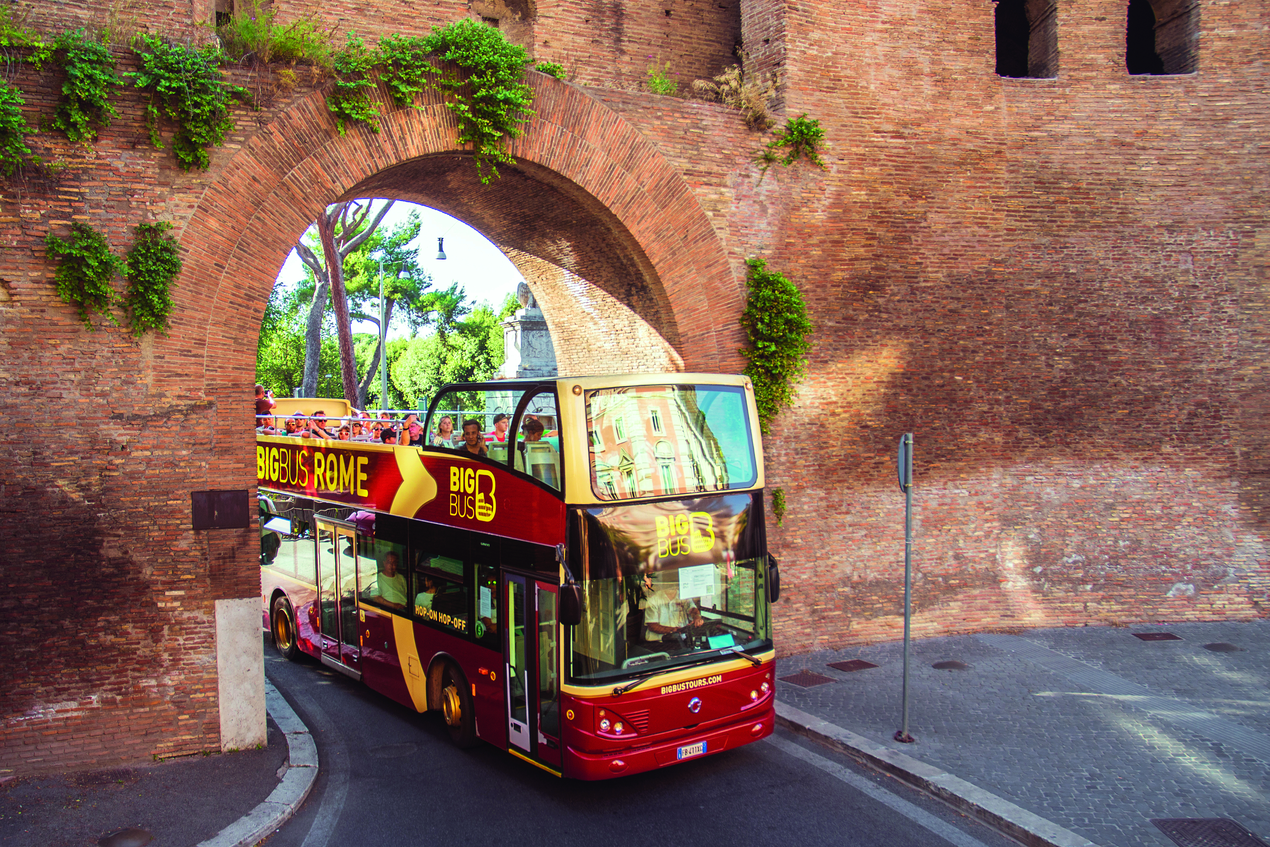 Bilhete Big Bus Roma Explore 72 horas Hop On Hop-Off com Visitas Autoguiadas a Pie - Acomodações em Roma