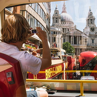 Bilhete Big Bus London Essential 2-Dias Hop-on Hop-off - Acomodações em Londres