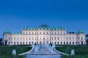 Vienna Combo Essential & Belvedere Palace