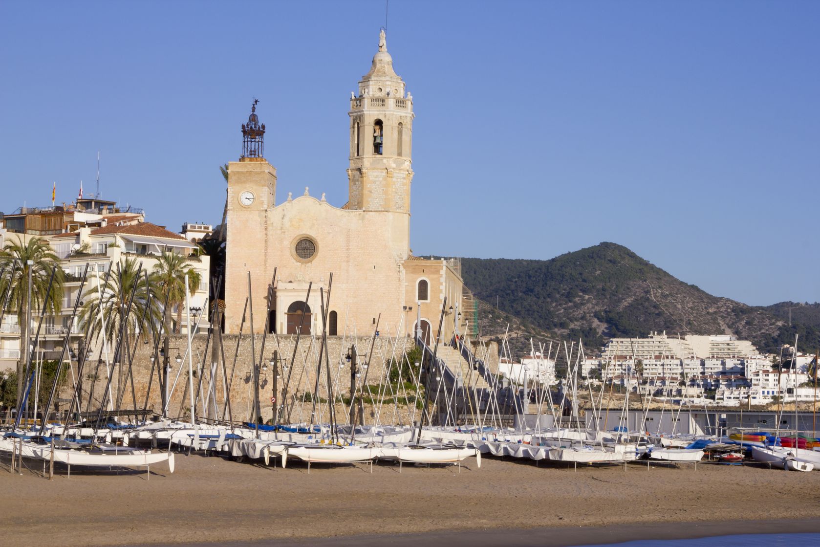 Private Tour to Gerona and Sitges