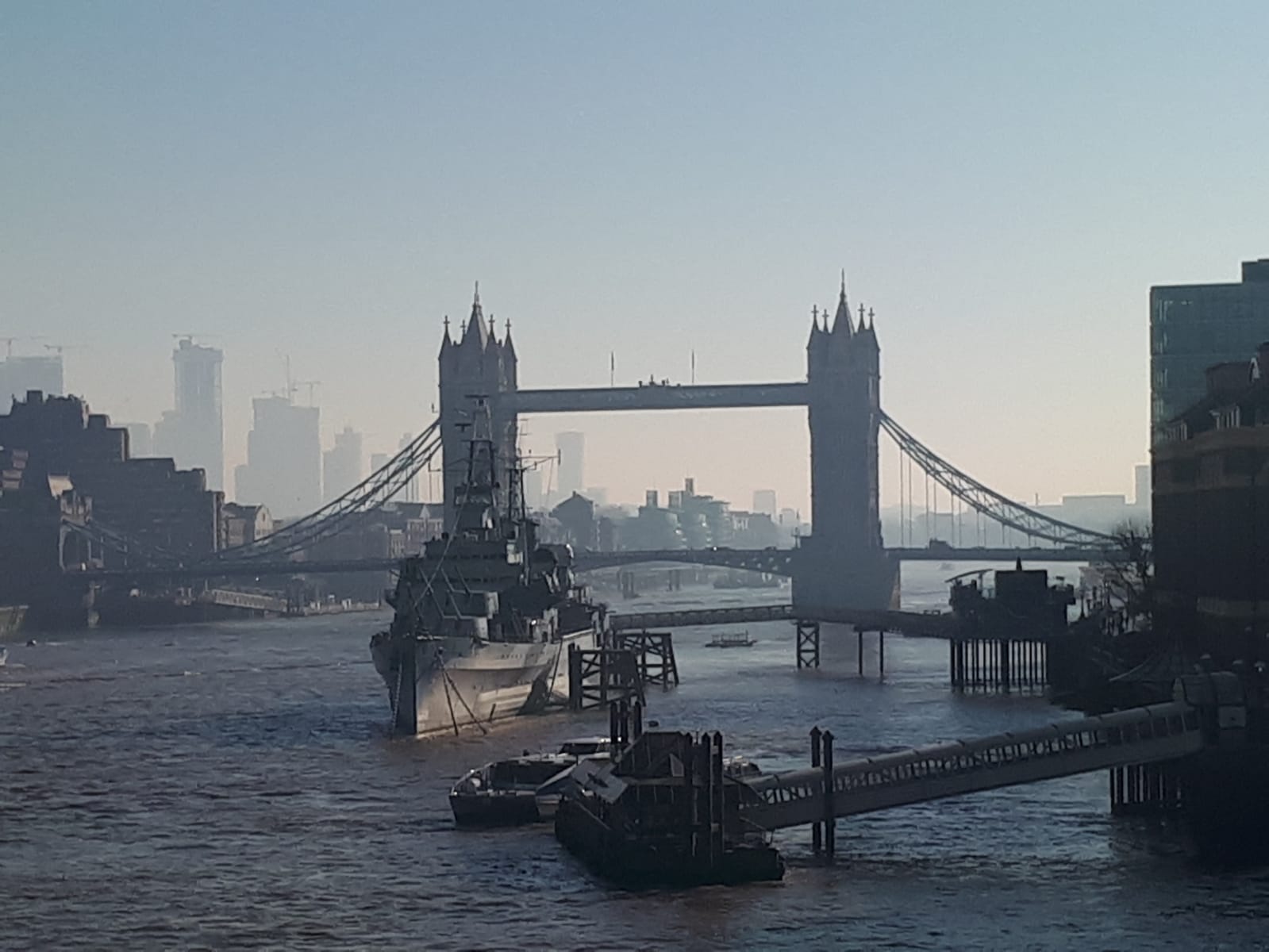 Full Day Tour with Tower of London, Changing of the Guard, River Cruise, St. Paul's Cathedral and Optional London Eye  - Alloggi in London