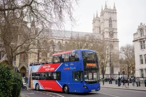 Hop-on Hop-off London Bus Tour & Westminster Abbey