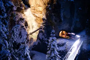 Johnston Canyon Evening Icewalk®