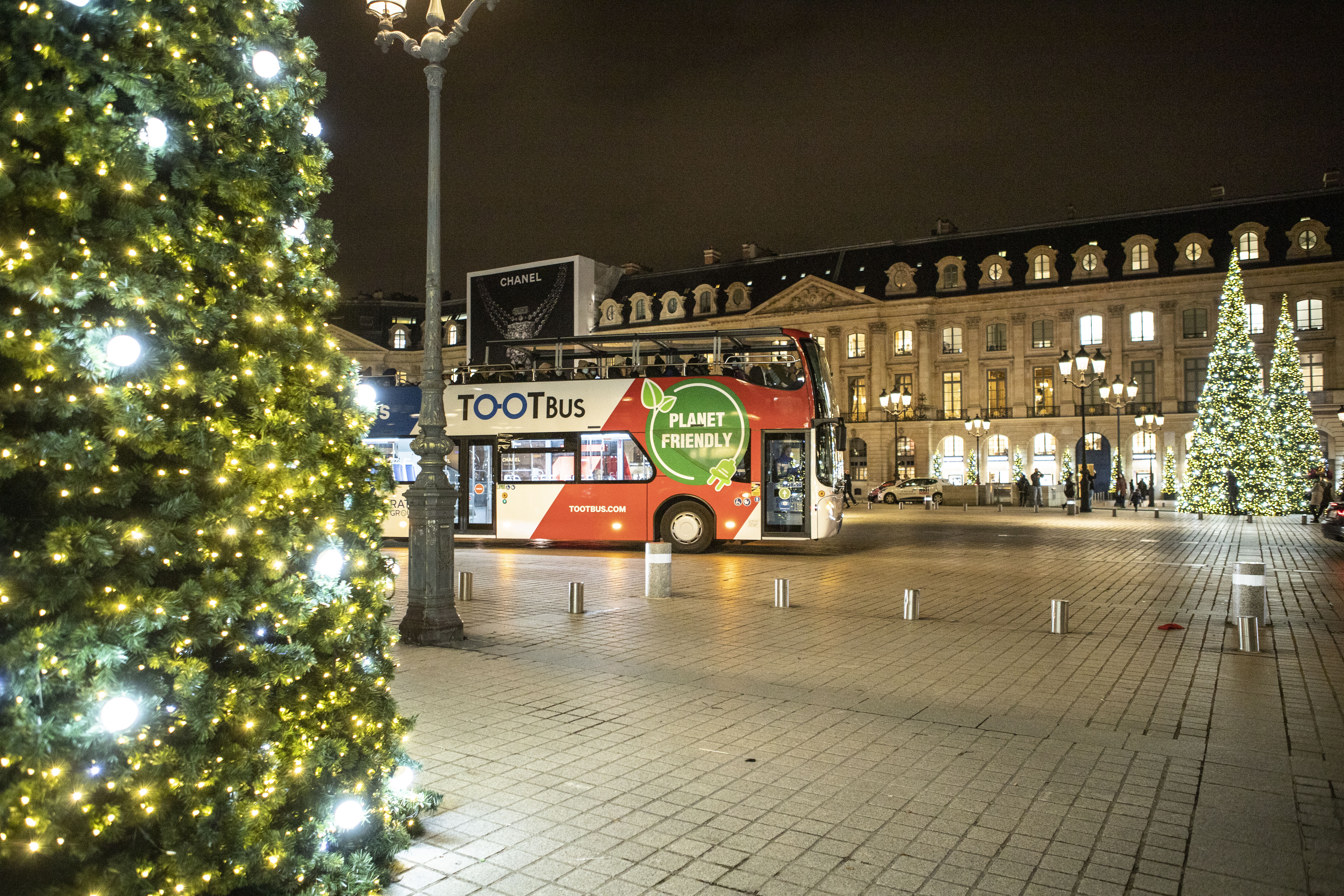 Paris Christmas Tour - Image 4 | WeShare