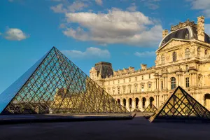 Best of Paris Louvre Hosted Entry Ticket