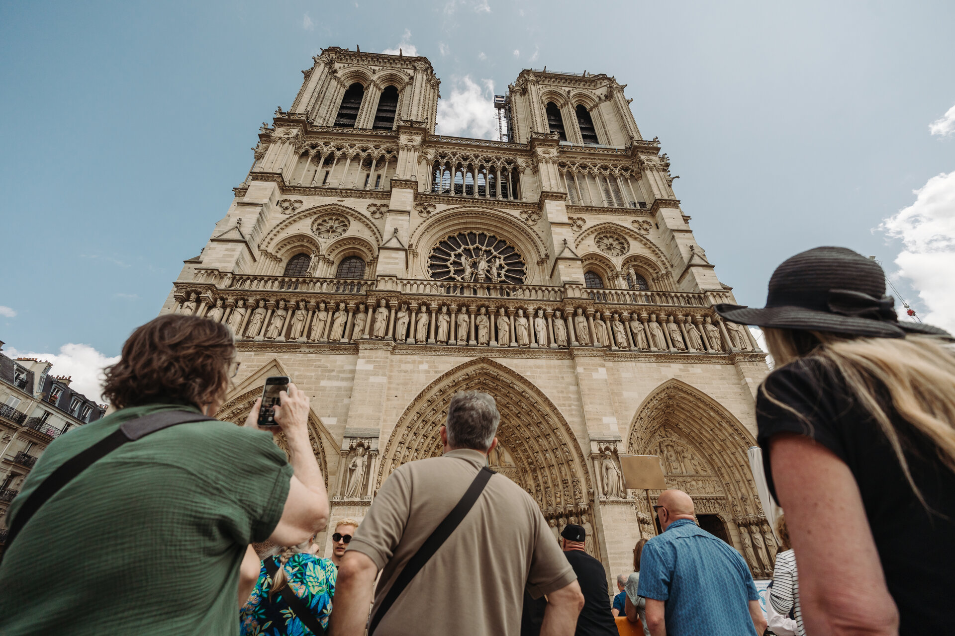 Paris in a Day with Louvre, Eiffel Tower, City Walk & Cruise in Small Group - Alojamientos en Paris
