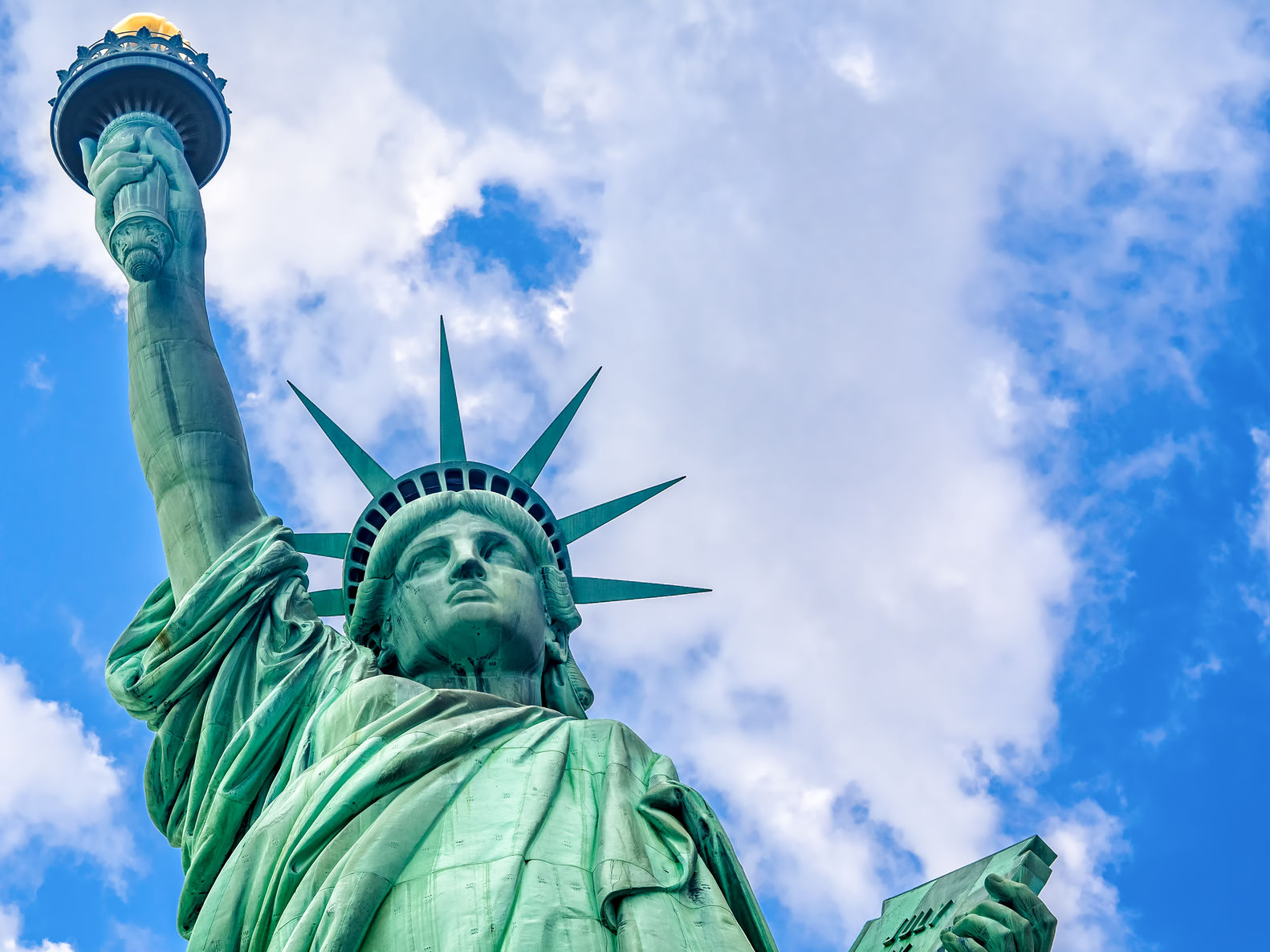 Statue of Liberty and Ellis Island Bilingual Guided Tour