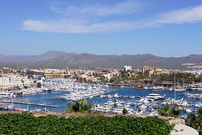 Paseo en Bote Transparente con City Tour en Los Cabos