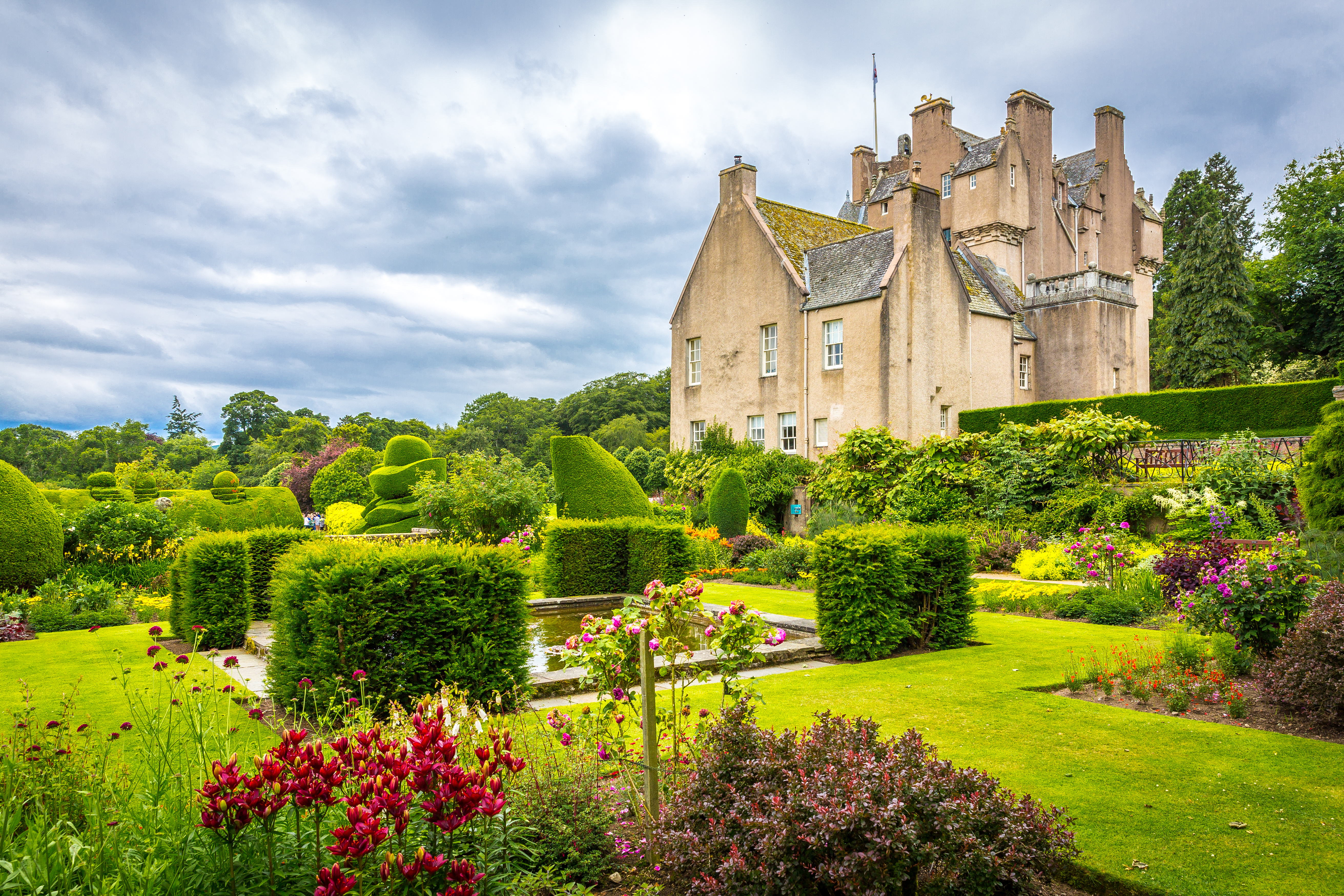 Aberdeenshire, Balmoral Castle & the Northeast Coast - Image 4 | WeShare