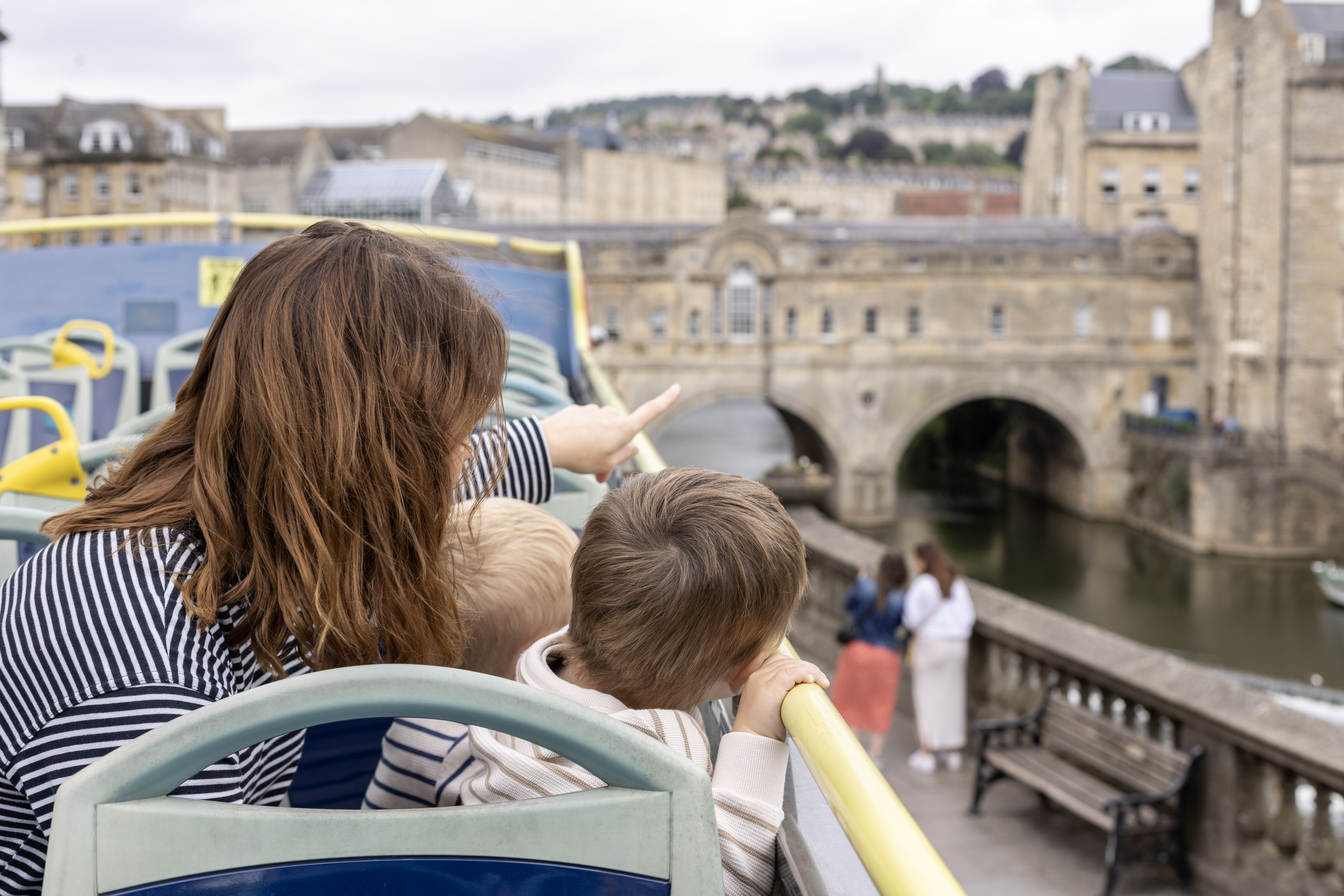 24h-Bath hop-on hop-off bus – Image 2 | WeShare