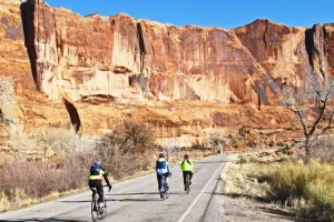 High Desert Cycling Vacation: 5 Day E-Bike Tour (Aspen to Moab)