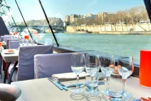 Premier Lunch Seine River Cruise