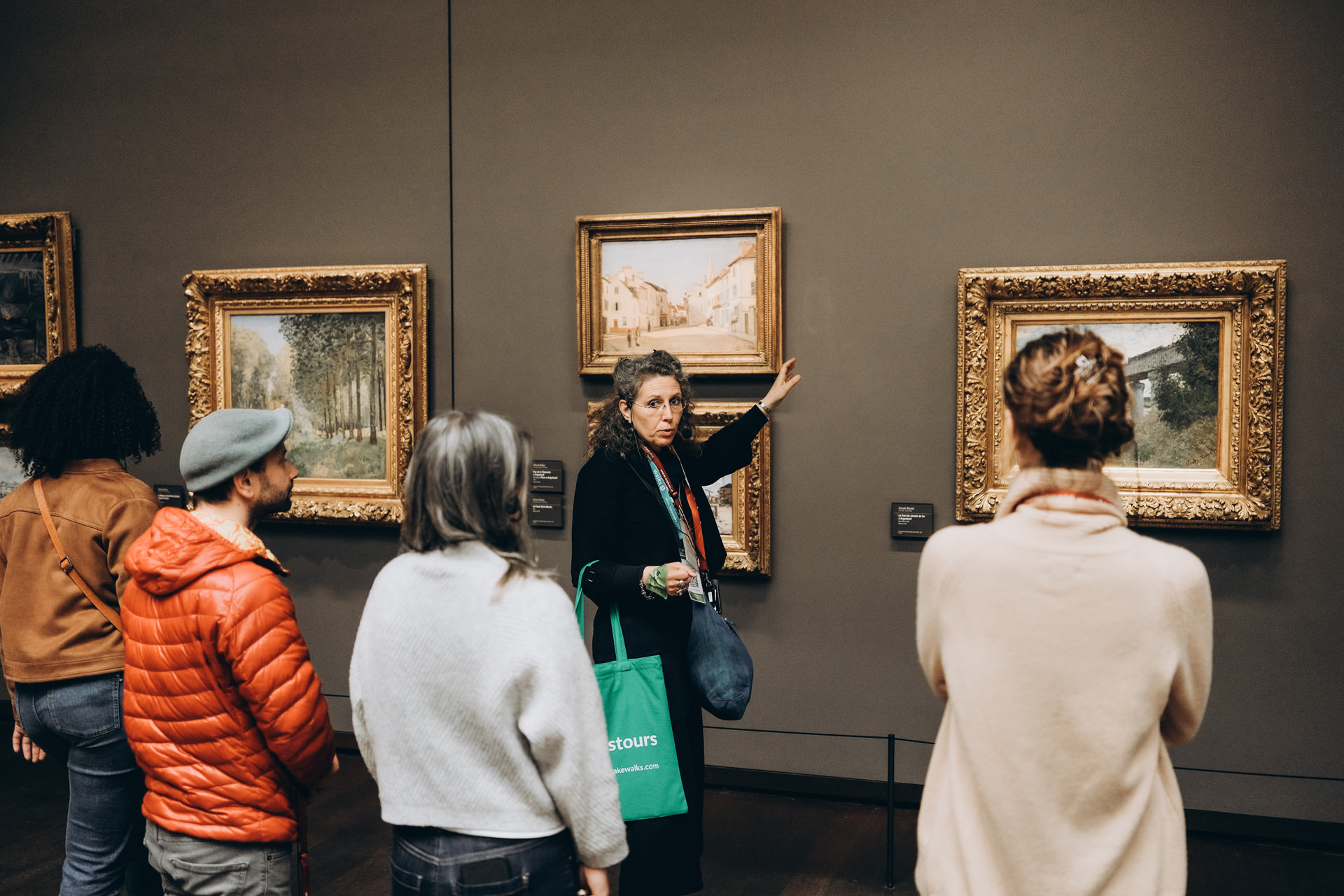 Meet the Impressionists: Musée d'Orsay Skip-the-Line Fully Guided Tour in Small Group - Alojamientos en Paris