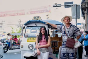 Bangkok Electric Tuk Tuk Discovery: Thonburi and Wang Lang