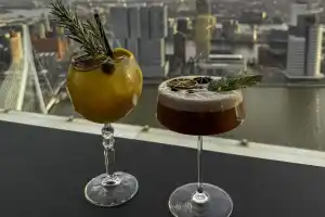 Cocktail & View