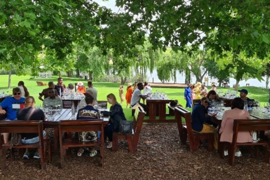 Expertly guided tour to Franschhoek, Paarl & Stellenbosch