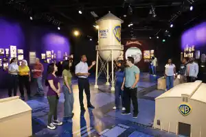 Celebrity Homes and Warner Bros Studio  Tour (Package)