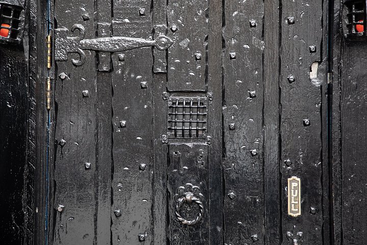 Jack the Ripper Haunted London and Sherlock Holmes Tour - Accommodations in London