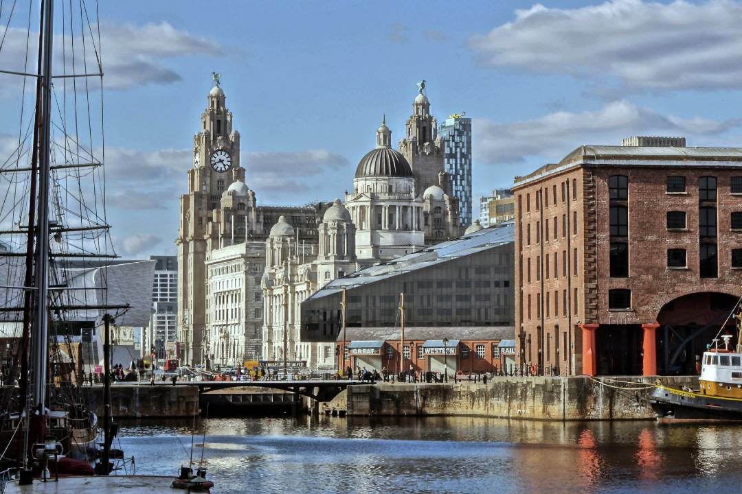 Liverpool by Rail with Liverpool Stadium Tour