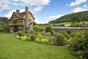Stokesay Castle