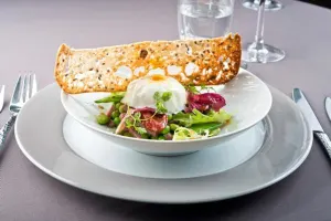 Luxury Escorted Paris Day Trip with Bateaux Parisiens Lunch Cruise (Plus Class)