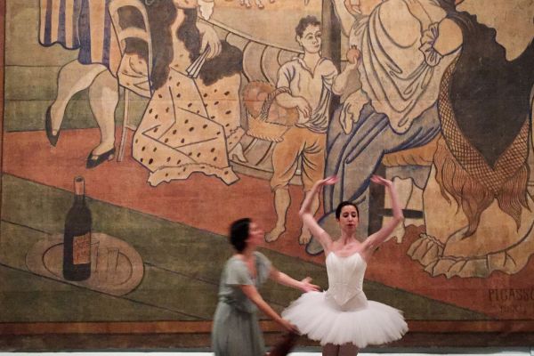 Ballerina in front of Picasso artwork NY Historical Society