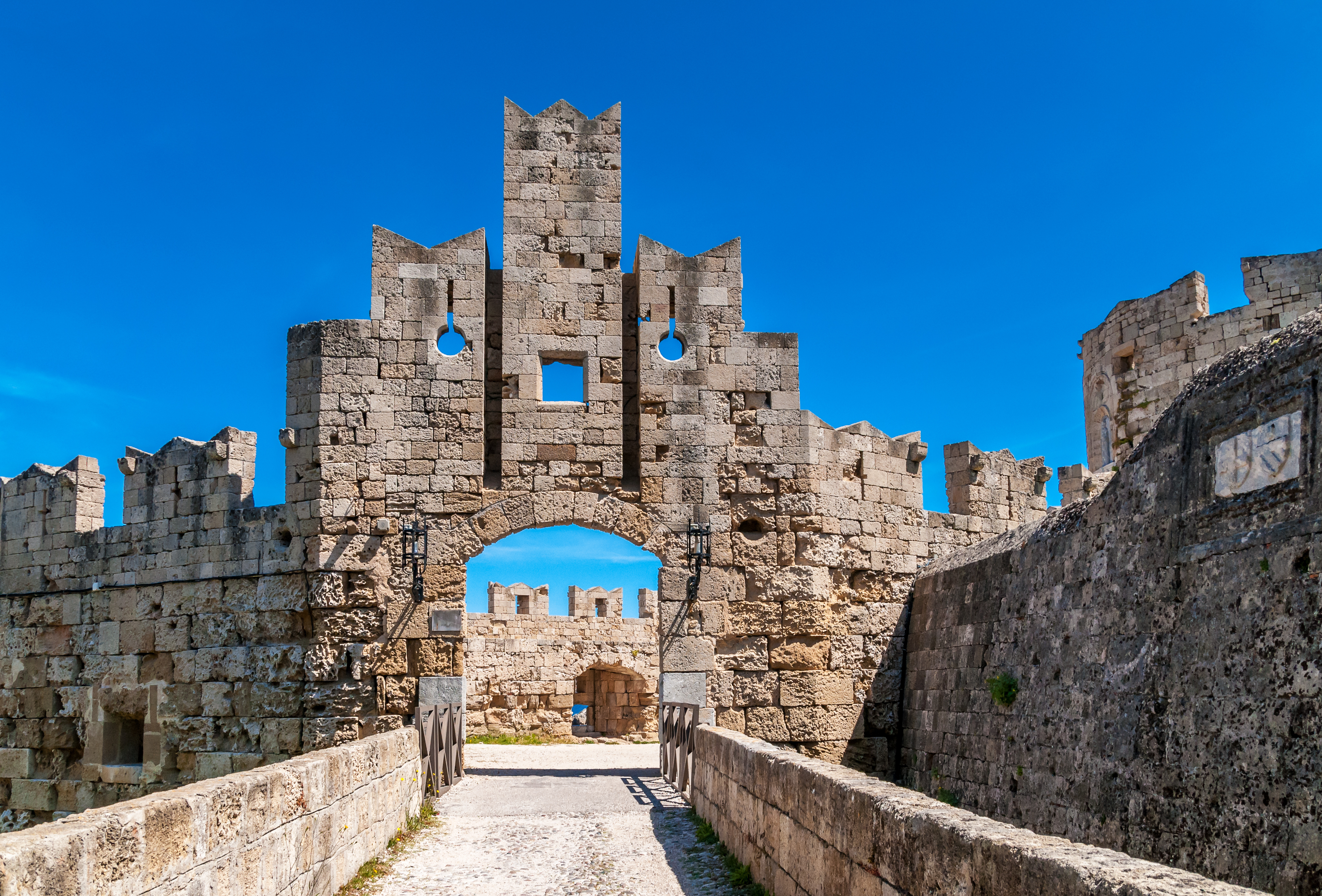 Palace of Grand Master Entry Ticket with Rhodes Town Self-guided Audio Tour - Alojamientos en Rhodes