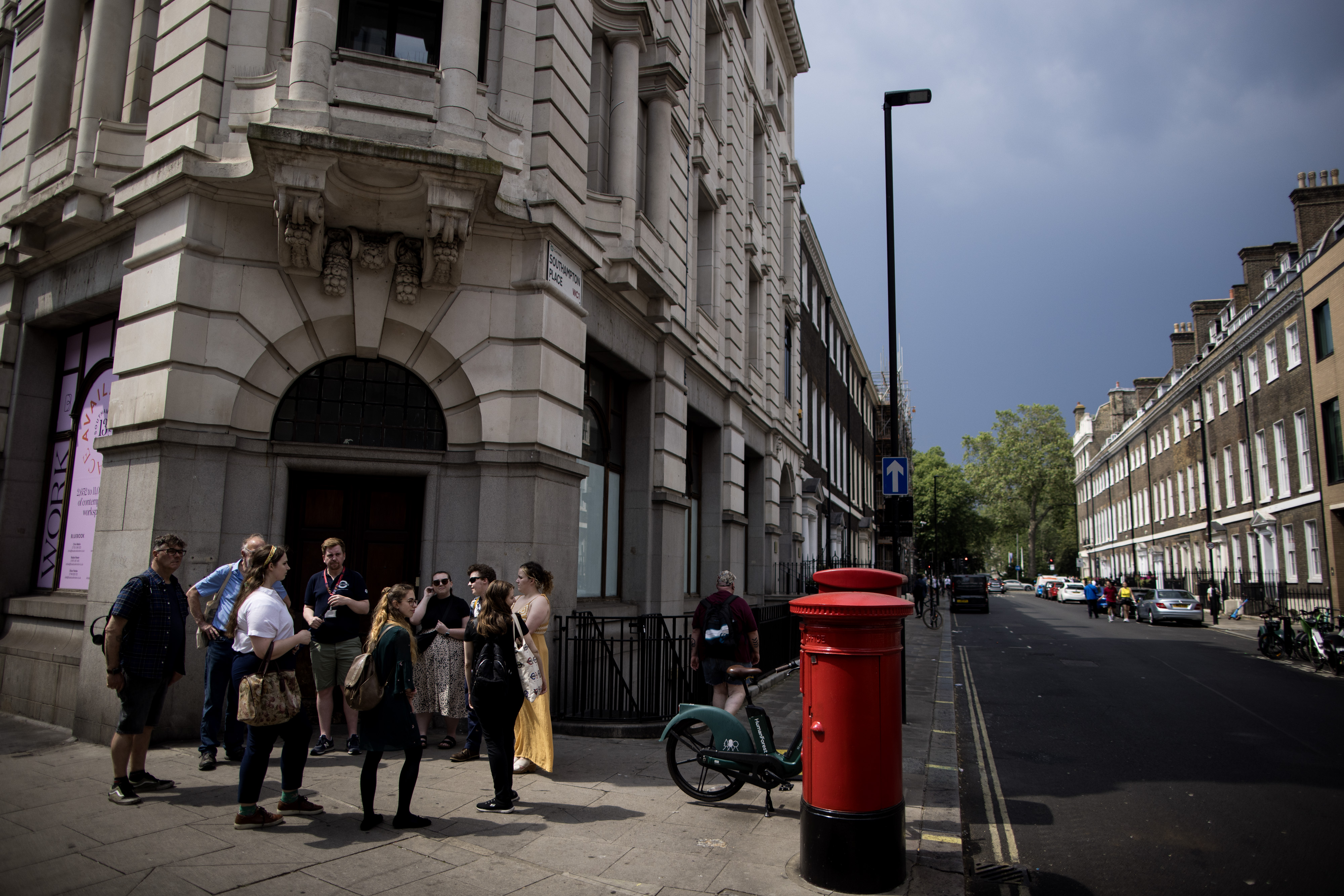Image 2 | Secrets of Central London Walking Tour | WeShare