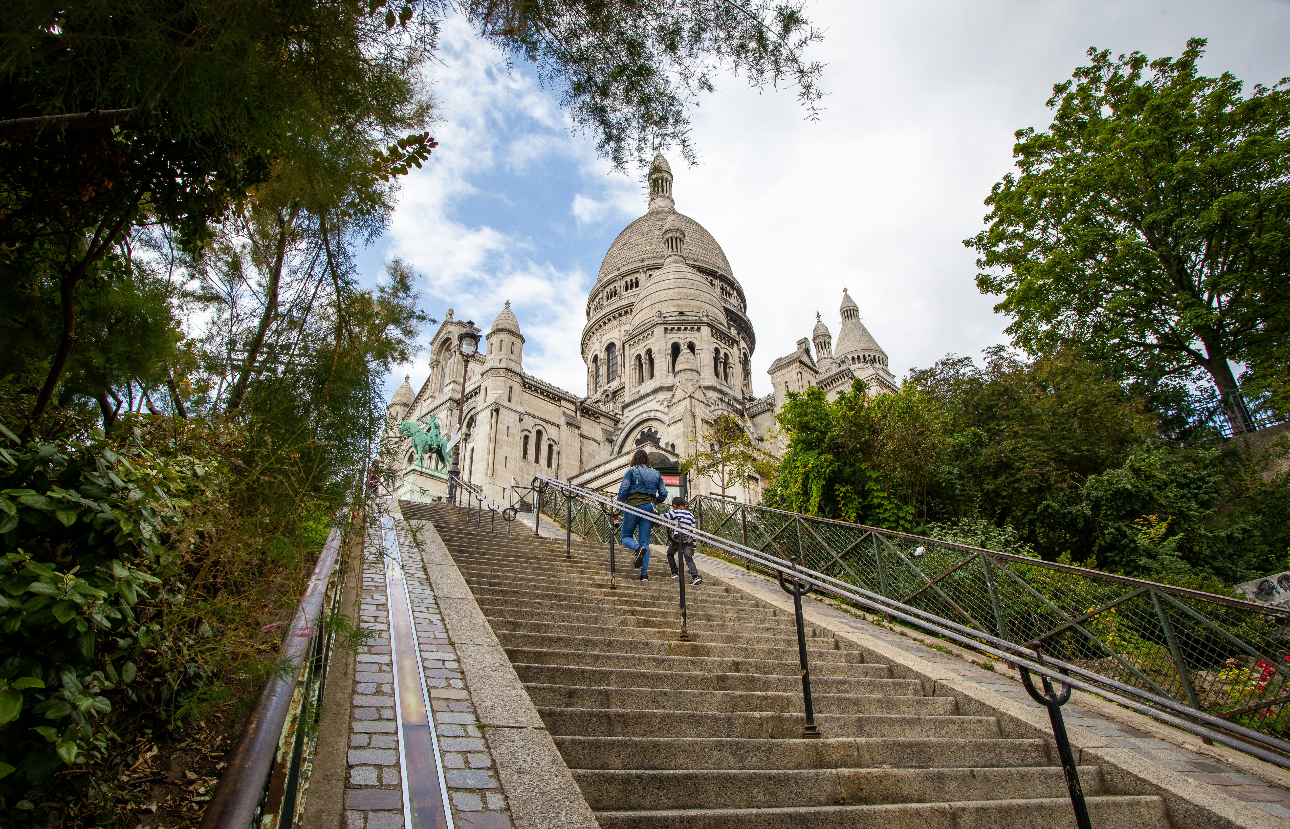 Private Montmartre Walking Tour - Alojamientos en Paris