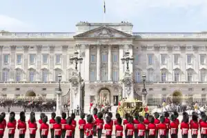 Royal London Walking Tour with entry to Buckingham Palace.