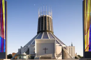 Liverpool Tour: Metropolitan Cathedral & Hope St
