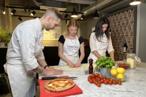Gelato and pizza making class in downtown Milan