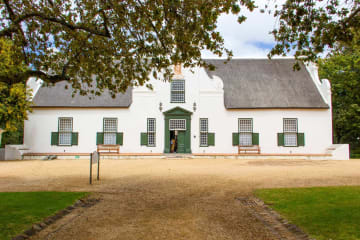 Celebrate Women’s Day with City Sightseeing and Groot Constantia
