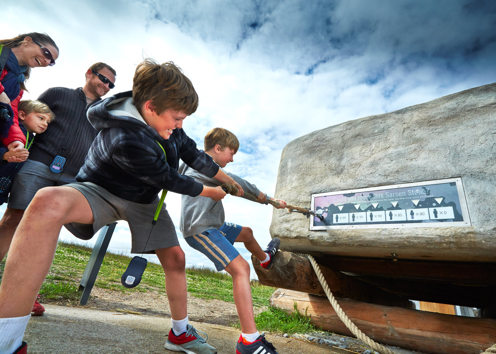 Stonehenge and all Afternoon in Bath Full Day Trip from London - Acomodações em Londres