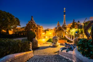 Combo: Guided tour to Sagrada Familia and Park Güell