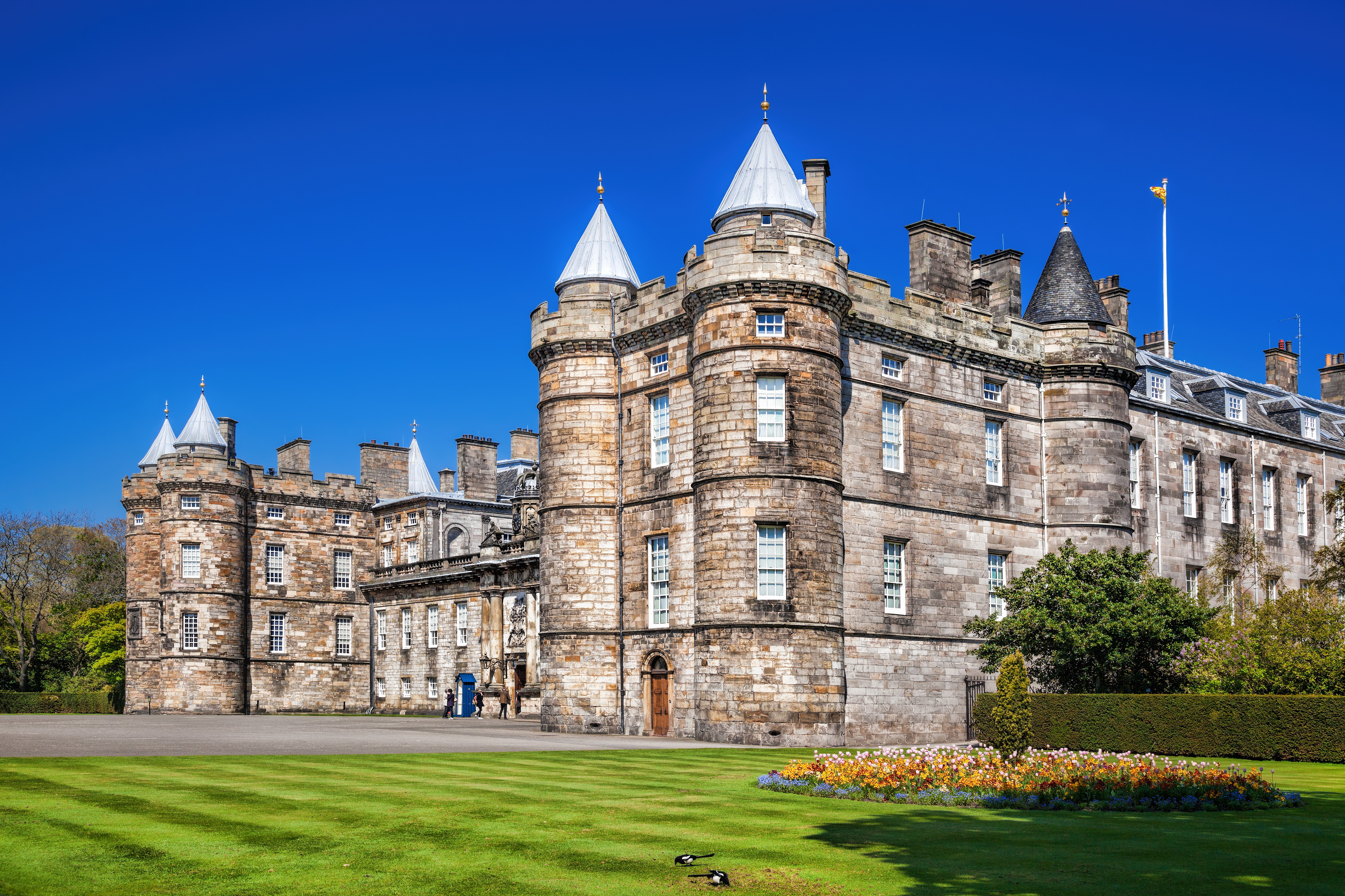 Image 1 | Edinburgh Shore Excursion: City Tour and Royal Yacht Britannia | WeShare