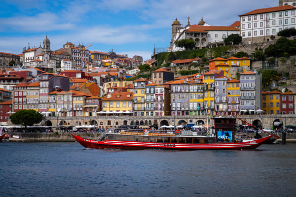 Porto typical houses view - Six Bridges Cruise