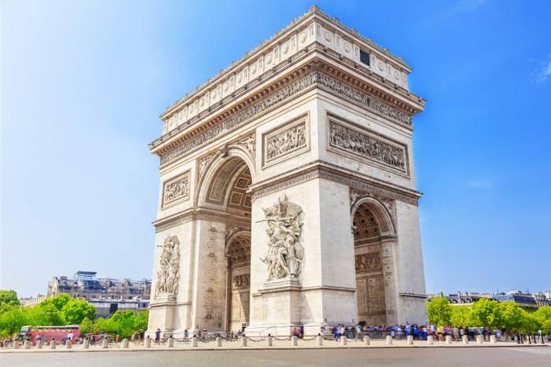 Discover Paris at Your Leisure with River Cruise or Bus Tour or Travel Card – Image 1 | WeShare