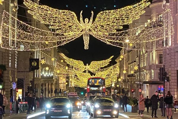 london bus tour christmas lights