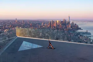 Edge Sky-High Yoga