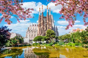 Sagrada Familia: Visita guiada sin colas con guía oficial Grupo Premium
