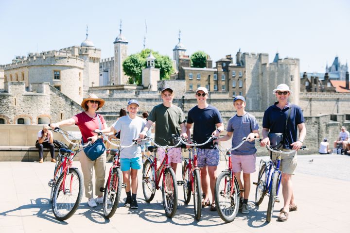 Image 1 | Private River Thames Bike Tour | WeShare
