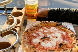 London Pizza & Drinks Bus Experience