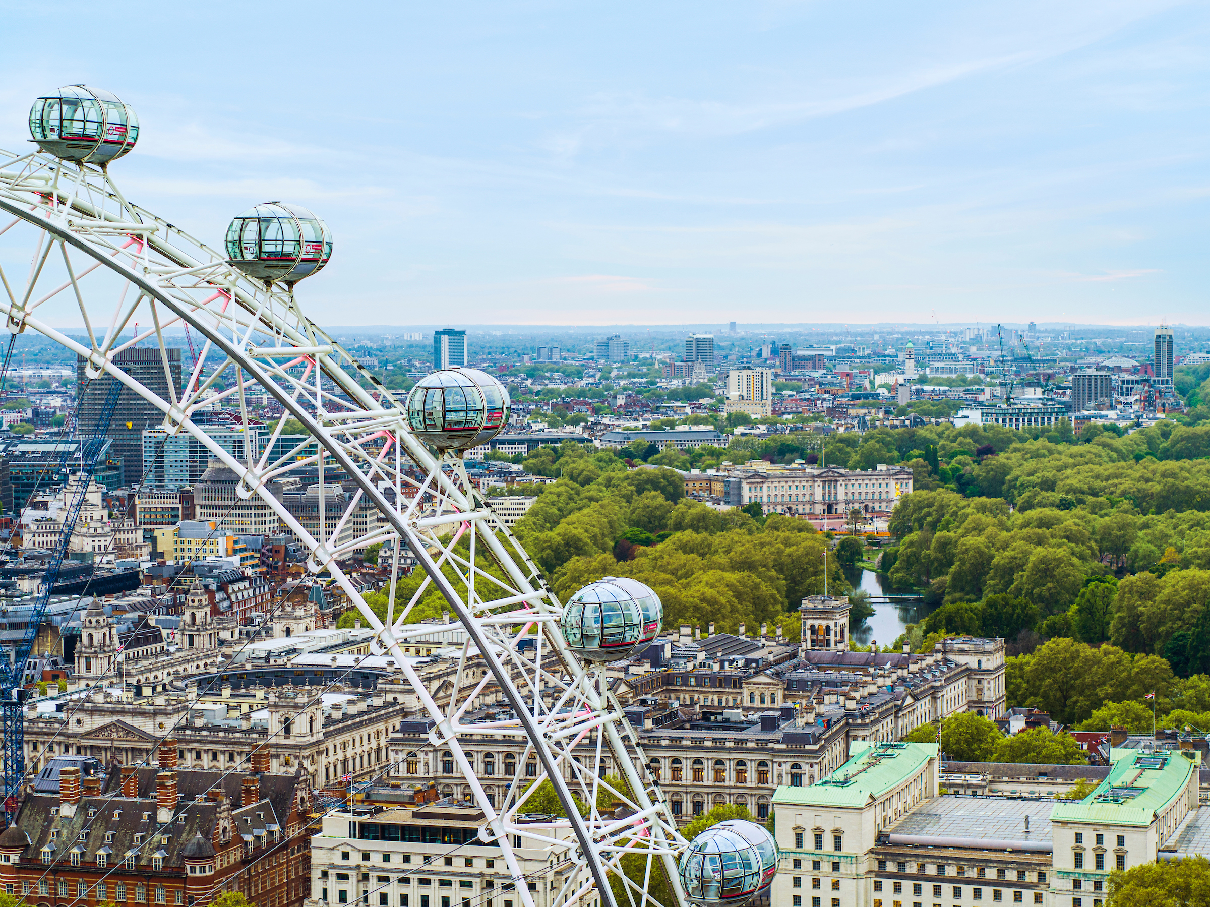 Full Day Tour with Tower of London, Changing of the Guard, River Cruise, St. Paul's Cathedral and Optional London Eye  - Alloggi in London